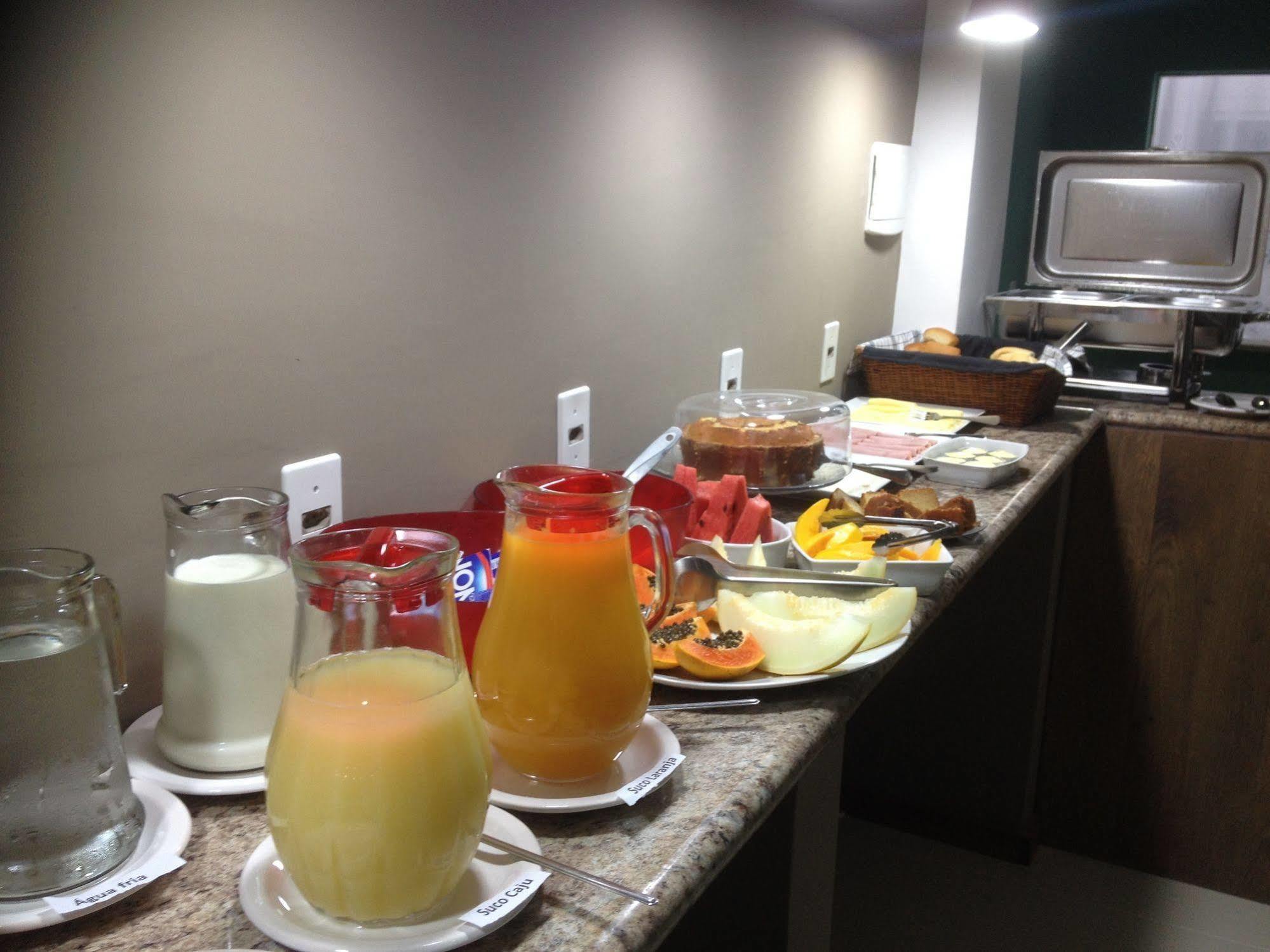 Hotel Bonjour Macae
